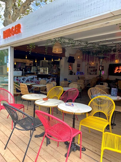 Up Up Burger, Fast-Food à La Croix-Valmer