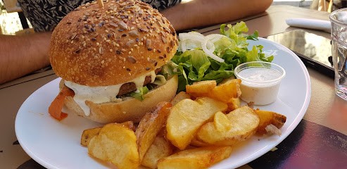 Le Tangana, Fast-Food à Tourtour