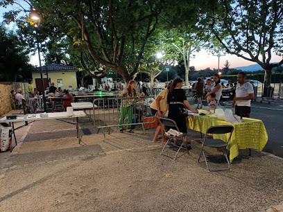 Rôtisserie Aux Poulets Dorés, Fast-Food au Puy-Sainte-Réparade
