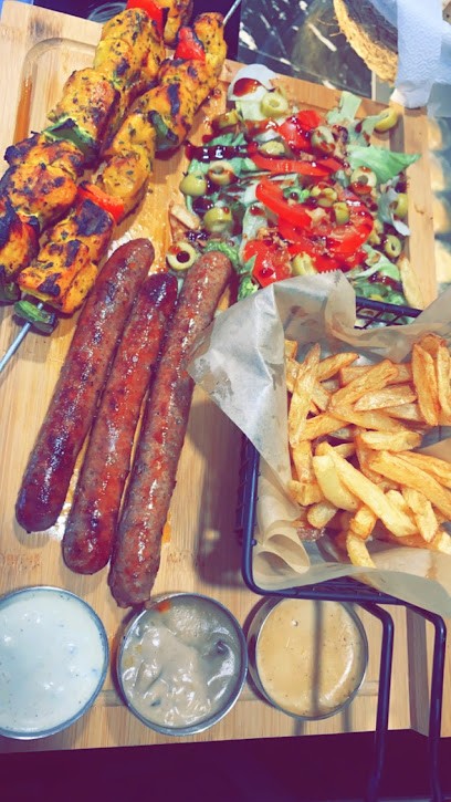 Dubble Six, Fast-Food à Saint-Cyprien