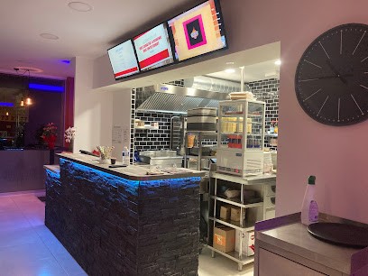 Authentic 03, Fast-Food à Domérat