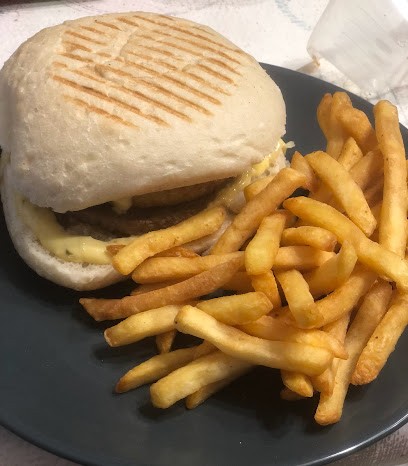 Snack Pizza Che Mika, Fast-Food à L'Isle-sur-le-Doubs