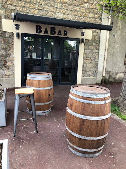 Babar, Fast-Food à L'Isle-Adam