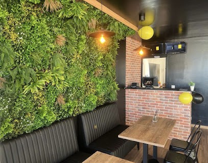 Eleven Street Food, Fast-Food à La Calmette