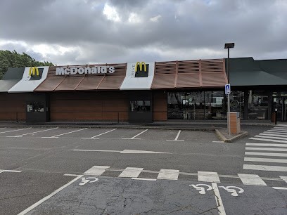 McDonald's, Fast-Food à Saint-Jean-de-la-Ruelle