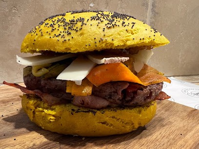 FOOD TRUCK LES BURGERS DE CAMILLE (BAR À BURGERS ), Fast-Food à Maubec