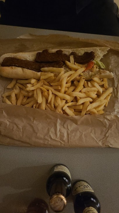 Stand Chaud Baguettes Viennoiseries Pâtisseries Friterie, Fast-Food à Gravelines