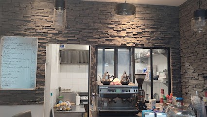 Au Carré, Fast-Food à Maillot