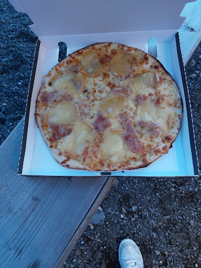 Distributeur de pizza La Casa de Peppone, Fast-Food à Rochefort-Montagne