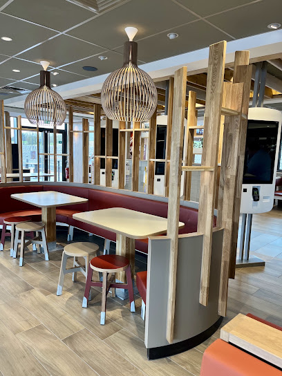 Mcdonald's, Restauration Rapide à Lumbres