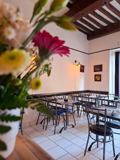 La Place Restauration Rapide à Pesmes