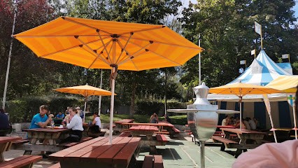 The Knights' Halt, Fast-Food à Plailly