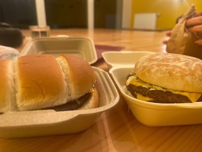 Bucket's Burger Loos, Fast-Food à Loos