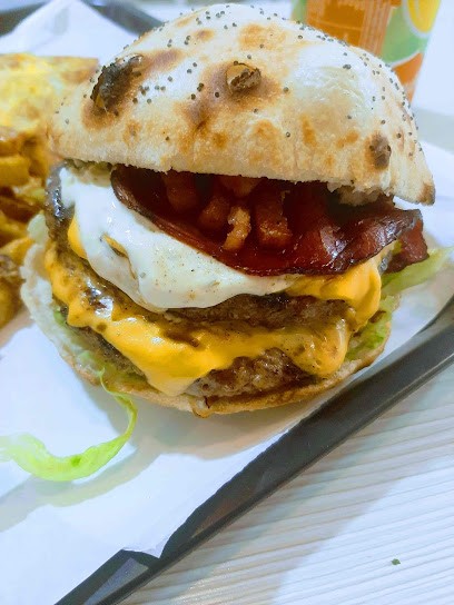 Old Ecole, Fast-Food aux Lilas