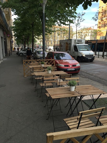 Chez Les Filles, Fast-Food à Marseille 02