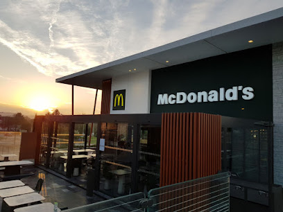 Mcdonald's Restauration Rapide à l' Isle-d'Abeau