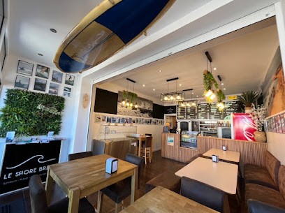 The Shore Break, Fast-Food à Capbreton