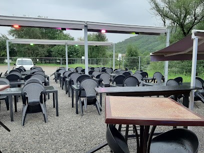 Faye Daniel, Snack-Bar à Novillars