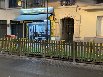 The Brothers, Fast-Food à Paris 12